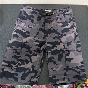 Weatherproof Cargo Shorts in Classic Khaki with Durable Design